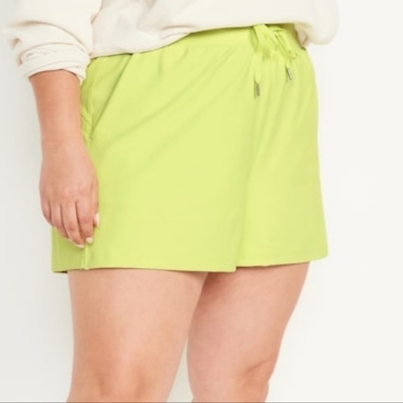 Old Navy Pants - Old Navy HR Power Soft Shorts Neon Green XXL